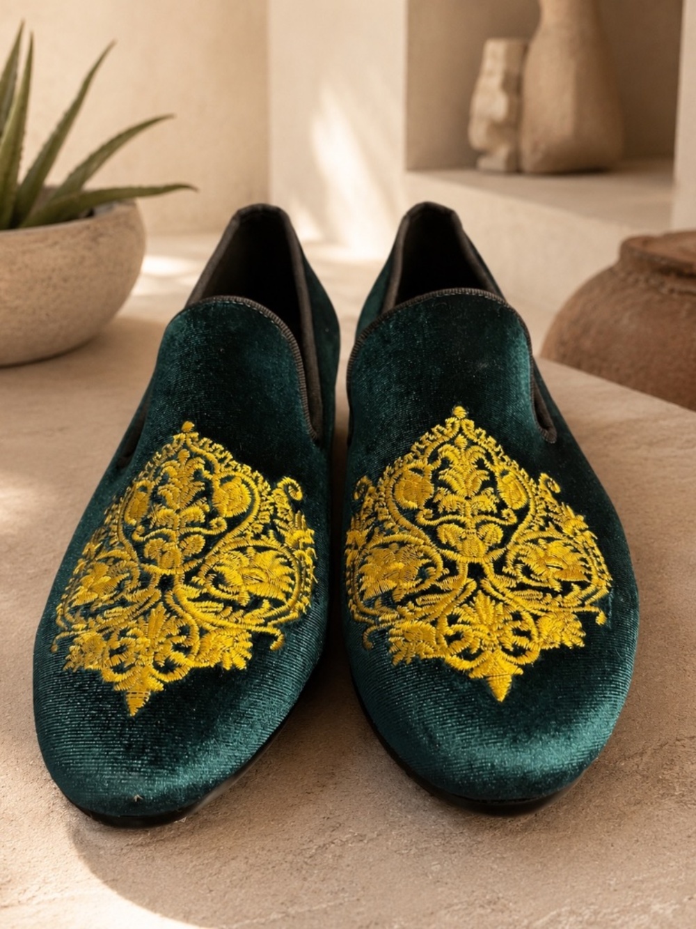 Harpelunde Emerald Green Velvet Embroidered Smoking Slippers Loafers 10 NWOB